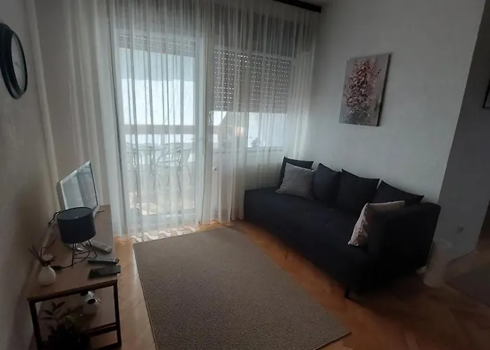 Apartament Balkan *