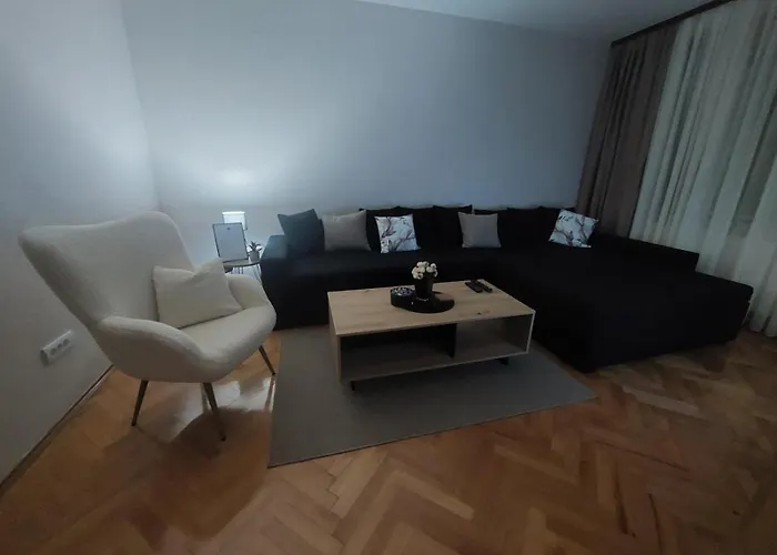 Apartament Balkan *